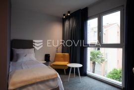 Rovinj hotel 900m2 (20 soba), Rovinj, Gewerbeimmobilie