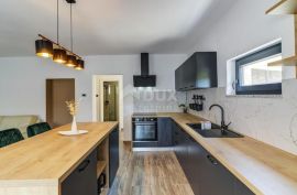 NOVI VINODOLSKI - prekrasan apartman na odličnoj lokaciji, Novi Vinodolski, Wohnung