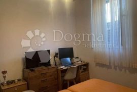 ŠARMANTAN DVOSOBNI STAN, MANUŠ, Split, Appartement