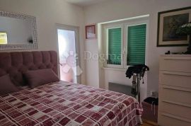 STAN SPLIT KOMPLETNO RENOVIRAN I NAMJEŠTEN - LUČAC / MANUŠ, Split, Appartment