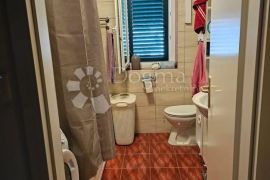 STAN SPLIT KOMPLETNO RENOVIRAN I NAMJEŠTEN - LUČAC / MANUŠ, Split, Apartamento