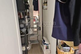 STAN SPLIT KOMPLETNO RENOVIRAN I NAMJEŠTEN - LUČAC / MANUŠ, Split, Appartment