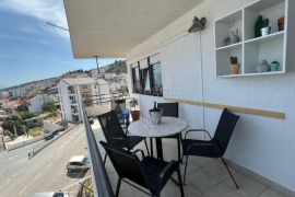 Predivan stan 86m² uz more, Trogir, Kвартира