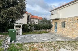 Kuća sa tri apartmana, 80m do mora - Zaton, Nin, Nin, House