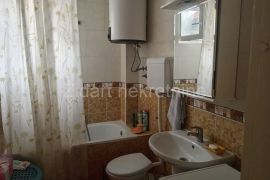 Dvosoban stan u novogradnji iz 2005, Zemun, Apartamento