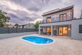 Nova moderna kuća sa bazenom, Labin, Istra, Labin, Casa