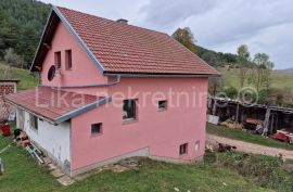 GORNJE VRHOVINE -obiteljska kuća 180 m2, okućnica, Vrhovine, بيت