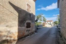 Kuća Prodaja istarske kuće za renovaciju, Krnica, Marčana, House