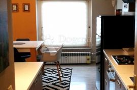 Stan 57m2 na najboljoj lokaciji u Velikoj gorici!!!, Velika Gorica, Appartment