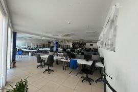 Idealna poslovna prilika za više ureda u Puli, Pula, Poslovni prostor
