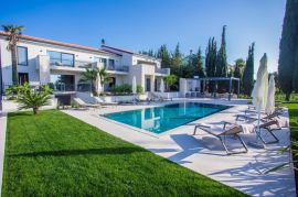 Fantastična villa sa 3 stambene jedinice i  bazenom, Poreč, Istra, Poreč, Maison
