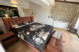 OPATIJA - OKOLICA - LUKSUZNA VILA S GRIJANIM BAZENOM I PREDIVNOM OKUĆNICOM, Opatija, House