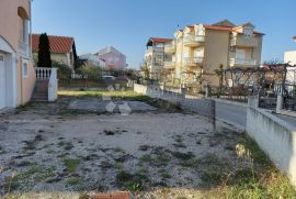 VODICE - KUĆA 800 M2 ODLIČNA PRILIKA, Vodice, House