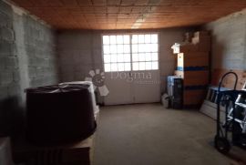 VODICE - KUĆA 800 M2 ODLIČNA PRILIKA, Vodice, Casa