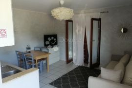 Etaža - dva apartmana na odličnoj lokaciji, Omišalj, Apartamento