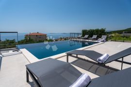 PODSTRANA-MODERNA VILLA S POGLEDOM NA MORE I SPLIT, Podstrana, Kuća