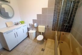 DOBAR STAN ZA NAJAM 80m2 - 1s+db, Kostrena, Kвартира