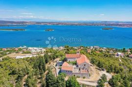 LUKSUZNA VILLA S PANORAMSKIM POGLEDOM NA MORE, Tkon, Haus