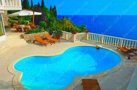 Villa s bazenom i ekskluzivnim pogledom na otvoreno more, Dubrovnik, بيت