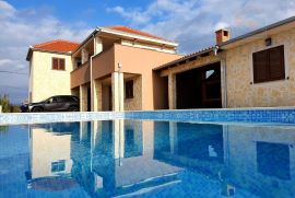 Vila s bazenom - Privlaka, Privlaka, House