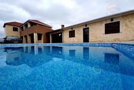 Vila s bazenom - Privlaka, Privlaka, House