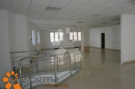 POSLOVNI PROSTOR RIJEKA CENTAR 333.20 m², Rijeka, Commercial property