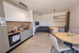 JEDNOSOBAN STAN U NOVOGRADNJI, BALAN, TROGIR, Trogir, Apartamento