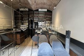 Teslina, odličan ulični lokal 17 m2 s terasom 20 m2, Zagreb, Propiedad comercial