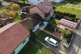 KUĆA - SLATINA - 52 m2, Laktaši, Famiglia