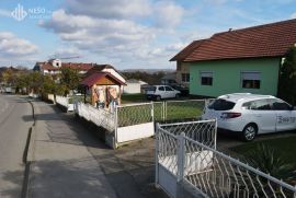 KUĆA - SLATINA - 52 m2, Laktaši, Ev