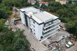 Trsat, luksuzan stan sa krovnom terasom u modernom projektu na top lokaciji, Rijeka, شقة