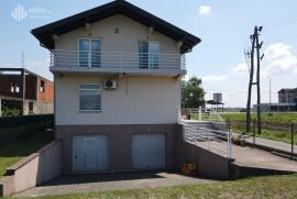 KUĆA - DUŠANOVO - 288 m2, Gradiška, House