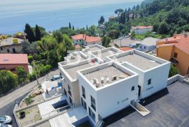 OPATIJA, LOVRAN - Ekskluzivan dvoetažni stan s privatnim bazenom samo 150 metara od plaže, novogradnja, Lovran, Wohnung