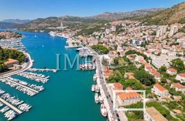 Poslovna zgrada cca 885 m2 s pogledom na more | Poslovni centar grada | Dubrovnik, Gruška obala, Dubrovnik, Коммерческая недвижимость