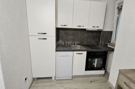 OPATIJA- stan 65m2 podjeljen u 2 aparmana s pogledom na more + okoliš, Opatija, Διαμέρισμα