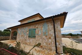 Krk, okolica, Samostojeća vila 228m2 sa bazenom i okućnicom, prodaja, Krk, Σπίτι