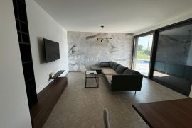 Stan 109m2 sa bazenom POREČ, Poreč, Appartment