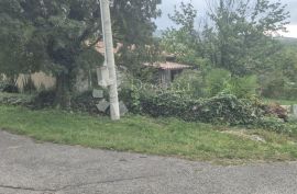 Predivna kamena kuća na lijepoj poziciji i velikoj okućnici., Kuća