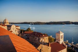 Dragulj u srcu stare jezgre Šibenika!!, Šibenik, Kuća