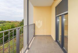 Stan s vrtom i garažom na mirnoj lokaciji, Rovinj, Appartement