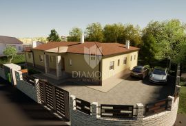 Poreč, okolica, prilika za investicuju interesantna kuća u izgradnji!, Poreč, House