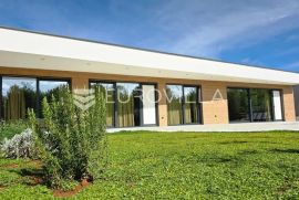 Istra, Labin - moderna samostojeća villa s dva stana i bazenom, NKP 176.15 m2, Labin, Ev