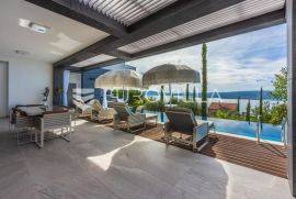 Crikvenica, Villa 400m2, iznimno arhitektonsko rješenje s panoramskim pogledom, Crikvenica, House