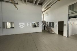 Šibenik, industrijsko-proizvodno-uredska hala NKP 2893 m2, Šibenik, Commercial property