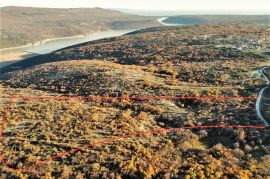 Poljoprivredno zemljište HRBOKI. 25.000 M2 IDEALNO ZA OPG., Barban, Land