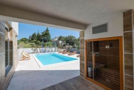 PRODAJA Nin luksuzna vila sa bazenom, 115 m2, sauna, ljetna kuhinja, Nin, Σπίτι