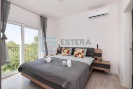 PRODAJA Nin luksuzna vila sa bazenom, 115 m2, sauna, ljetna kuhinja, Nin, بيت