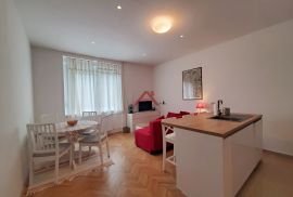 Zagreb, Centar, jednosobni stan 38 m2 s balkonom, Donji Grad, Appartamento