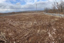 Imotski Lovreć 5499 m2 građevinsko zemljište - uređeno, Lovreć, Terreno