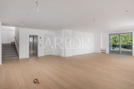 Opatija, penthouse s pogledom na more, krovnom terasom i bazenom, Opatija, شقة